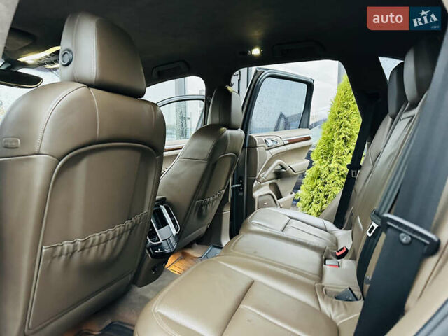 Коричневый Порше Каен, объемом двигателя 4.81 л и пробегом 136 тыс. км за 20800 $, фото 18 на Automoto.ua