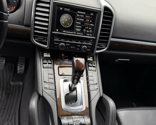 Коричневый Порше Каен, объемом двигателя 4.81 л и пробегом 200 тыс. км за 16999 $, фото 16 на Automoto.ua