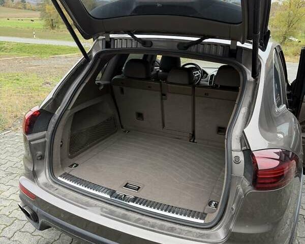 Коричневий Порше Cayenne, об'ємом двигуна 4.8 л та пробігом 134 тис. км за 19990 $, фото 1 на Automoto.ua