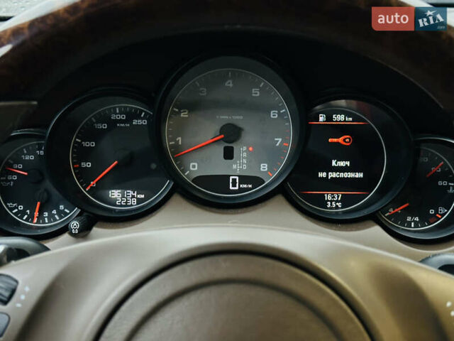 Коричневый Порше Каен, объемом двигателя 4.81 л и пробегом 136 тыс. км за 20800 $, фото 31 на Automoto.ua