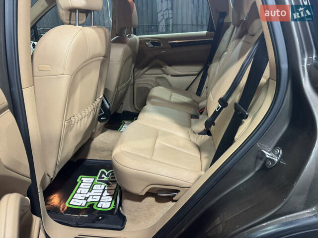 Коричневий Порше Cayenne, об'ємом двигуна 3.6 л та пробігом 95 тис. км за 23999 $, фото 26 на Automoto.ua