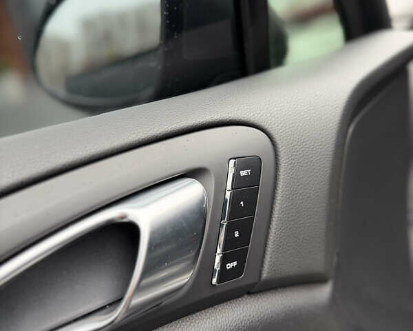 Коричневый Порше Каен, объемом двигателя 4.81 л и пробегом 200 тыс. км за 16999 $, фото 22 на Automoto.ua