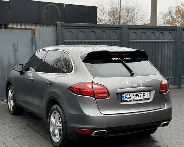 Коричневый Порше Каен, объемом двигателя 4.81 л и пробегом 200 тыс. км за 16999 $, фото 3 на Automoto.ua