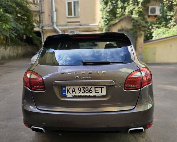 Коричневый Порше Каен, объемом двигателя 3.6 л и пробегом 180 тыс. км за 23800 $, фото 1 на Automoto.ua