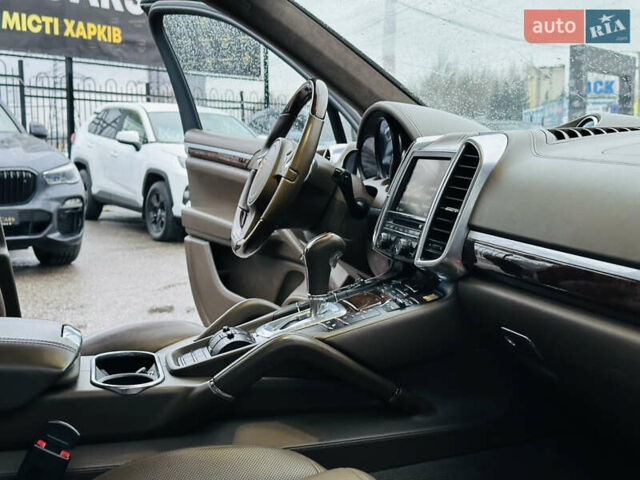 Коричневый Порше Каен, объемом двигателя 4.81 л и пробегом 136 тыс. км за 20800 $, фото 27 на Automoto.ua