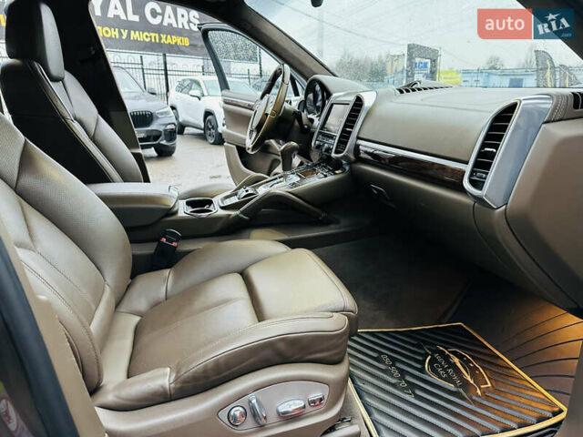 Коричневый Порше Каен, объемом двигателя 4.81 л и пробегом 136 тыс. км за 20800 $, фото 26 на Automoto.ua