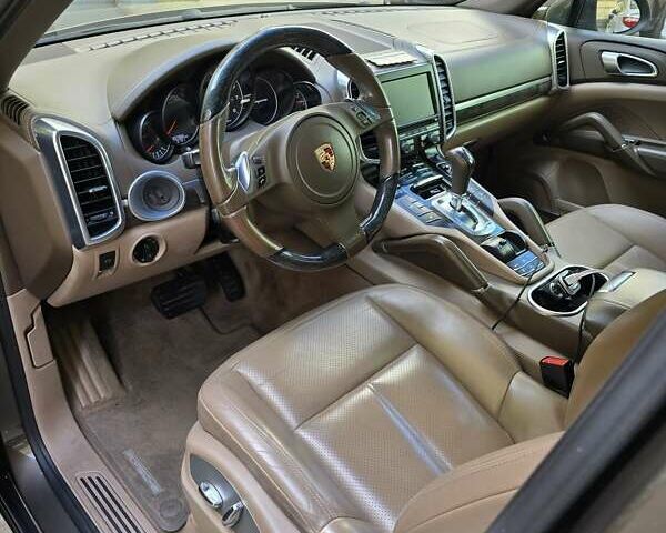 Коричневый Порше Каен, объемом двигателя 3.6 л и пробегом 180 тыс. км за 23800 $, фото 6 на Automoto.ua