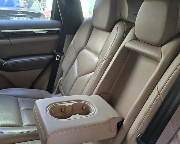 Коричневый Порше Каен, объемом двигателя 3.6 л и пробегом 180 тыс. км за 23800 $, фото 7 на Automoto.ua