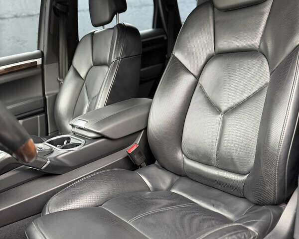 Коричневый Порше Каен, объемом двигателя 4.81 л и пробегом 200 тыс. км за 16999 $, фото 13 на Automoto.ua