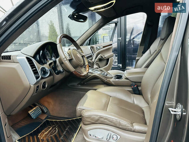 Коричневый Порше Каен, объемом двигателя 4.81 л и пробегом 136 тыс. км за 20800 $, фото 14 на Automoto.ua