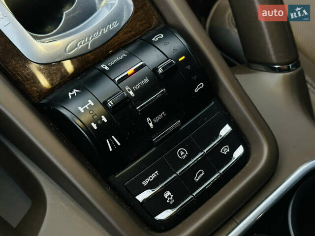 Коричневый Порше Каен, объемом двигателя 4.81 л и пробегом 136 тыс. км за 20800 $, фото 37 на Automoto.ua