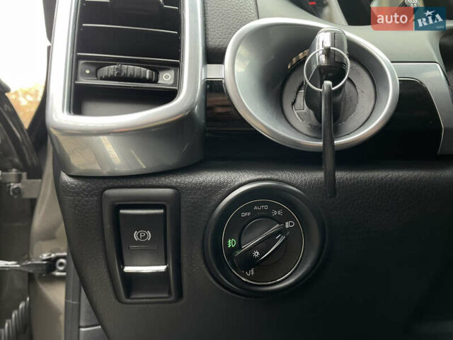 Коричневый Порше Каен, объемом двигателя 3 л и пробегом 191 тыс. км за 22500 $, фото 12 на Automoto.ua