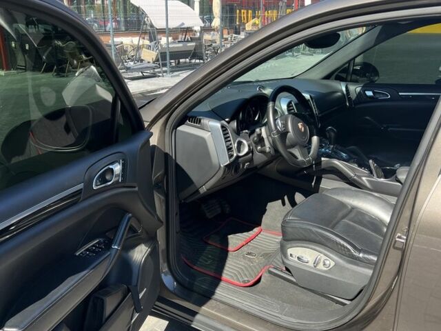 Коричневый Порше Каен, объемом двигателя 3.6 л и пробегом 160 тыс. км за 19500 $, фото 12 на Automoto.ua