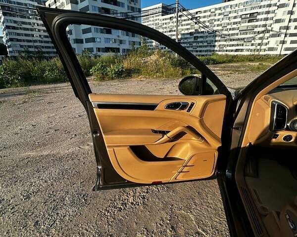 Коричневий Порше Cayenne, об'ємом двигуна 3.6 л та пробігом 131 тис. км за 15500 $, фото 6 на Automoto.ua