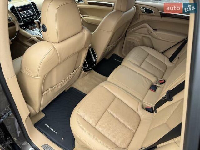 Порше Каен 2013 в Киеве на Automoto.ua Коричневый Порше Каен, объемом двигателя 3 л и пробегом 178 тыс. км за 23800 $, фото 24 на Automoto.ua
