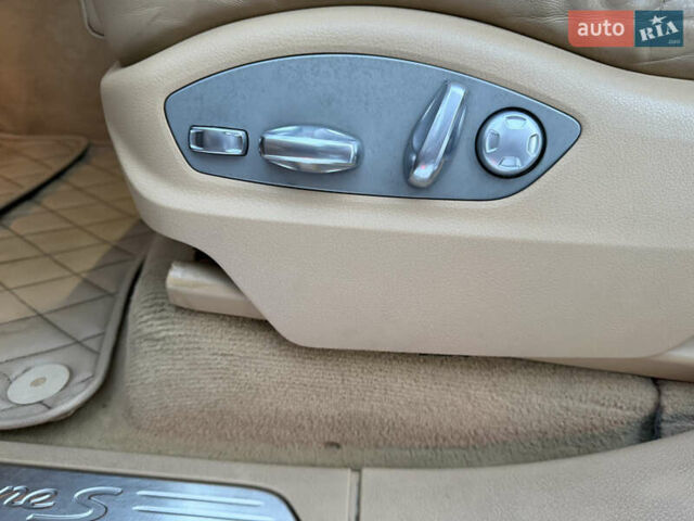 Коричневий Порше Cayenne, об'ємом двигуна 4.81 л та пробігом 170 тис. км за 21000 $, фото 20 на Automoto.ua