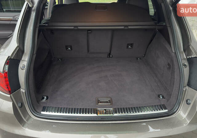 Коричневый Порше Каен, объемом двигателя 4.13 л и пробегом 162 тыс. км за 26000 $, фото 10 на Automoto.ua