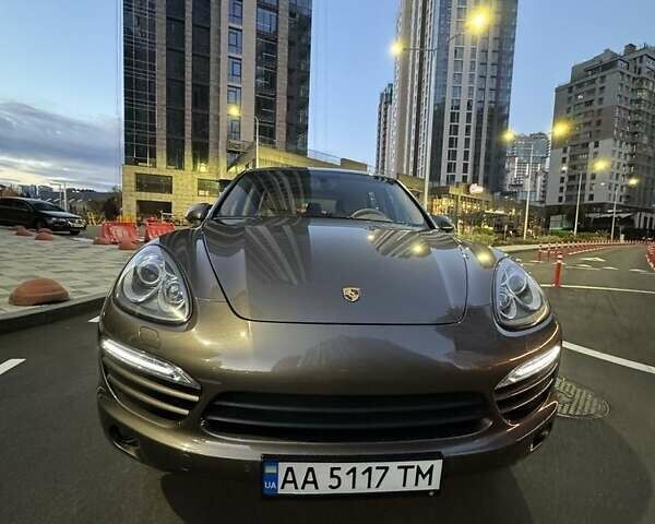 Коричневый Порше Каен, объемом двигателя 3.6 л и пробегом 130 тыс. км за 21000 $, фото 1 на Automoto.ua