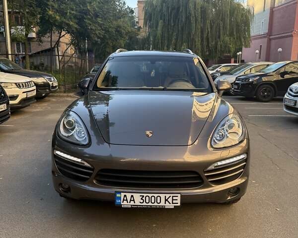 Порше Каен 2013 в Киеве на Automoto.ua Коричневый Порше Каен, объемом двигателя 3.6 л и пробегом 121 тыс. км за 26000 $, фото 2 на Automoto.ua