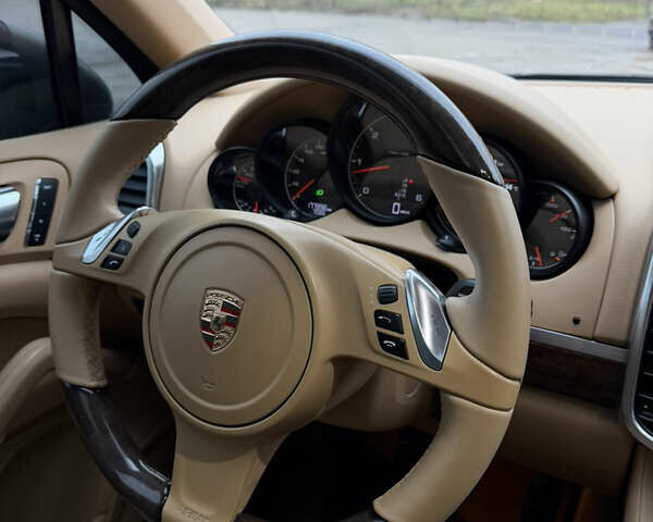 Коричневый Порше Каен, объемом двигателя 3 л и пробегом 178 тыс. км за 21000 $, фото 62 на Automoto.ua