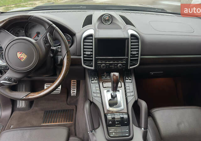 Коричневый Порше Каен, объемом двигателя 4.13 л и пробегом 162 тыс. км за 26000 $, фото 9 на Automoto.ua