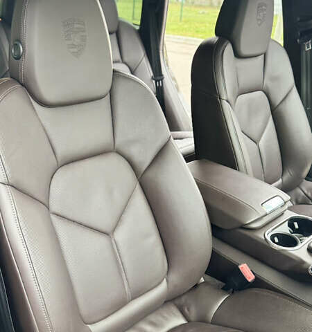 Коричневый Порше Каен, объемом двигателя 4.13 л и пробегом 162 тыс. км за 26000 $, фото 13 на Automoto.ua