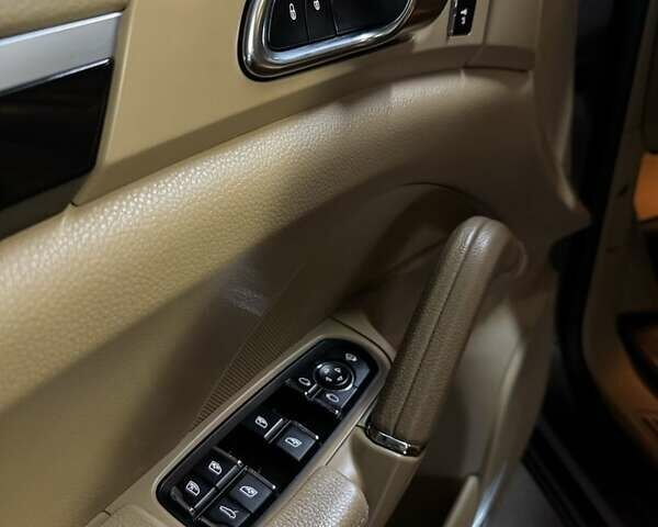 Коричневый Порше Каен, объемом двигателя 3.6 л и пробегом 130 тыс. км за 21000 $, фото 12 на Automoto.ua