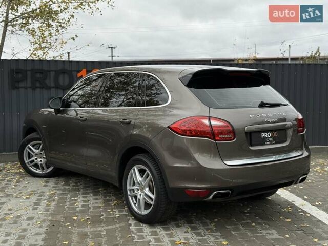 Порше Каен 2013 в Киеве на Automoto.ua Коричневый Порше Каен, объемом двигателя 3 л и пробегом 178 тыс. км за 23800 $, фото 10 на Automoto.ua
