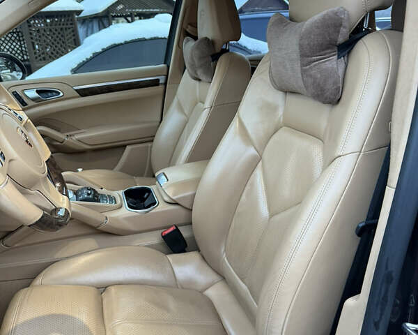 Коричневий Порше Cayenne, об'ємом двигуна 4.81 л та пробігом 170 тис. км за 21000 $, фото 11 на Automoto.ua