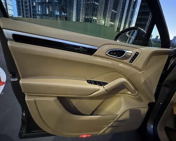 Коричневый Порше Каен, объемом двигателя 3.6 л и пробегом 130 тыс. км за 21000 $, фото 8 на Automoto.ua