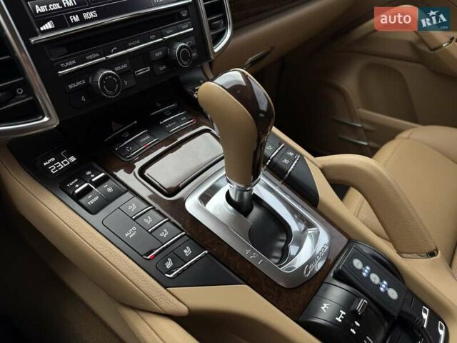 Порше Каен 2013 в Киеве на Automoto.ua Коричневый Порше Каен, объемом двигателя 3 л и пробегом 178 тыс. км за 23800 $, фото 37 на Automoto.ua