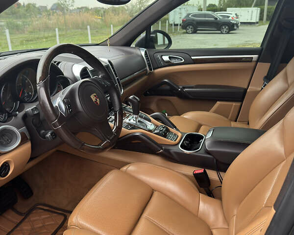Коричневий Порше Cayenne, об'ємом двигуна 3.6 л та пробігом 221 тис. км за 21000 $, фото 3 на Automoto.ua