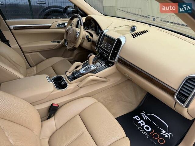 Порше Каен 2013 в Киеве на Automoto.ua Коричневый Порше Каен, объемом двигателя 3 л и пробегом 178 тыс. км за 23800 $, фото 27 на Automoto.ua