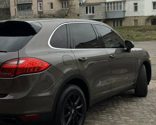 Коричневый Порше Каен, объемом двигателя 3 л и пробегом 178 тыс. км за 21000 $, фото 24 на Automoto.ua