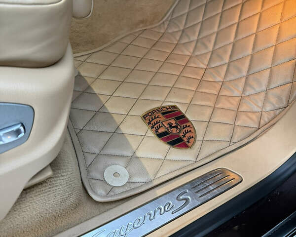 Коричневий Порше Cayenne, об'ємом двигуна 4.81 л та пробігом 170 тис. км за 21000 $, фото 19 на Automoto.ua