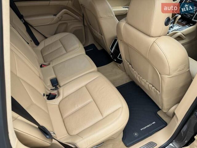 Порше Каен 2013 в Киеве на Automoto.ua Коричневый Порше Каен, объемом двигателя 3 л и пробегом 178 тыс. км за 23800 $, фото 28 на Automoto.ua