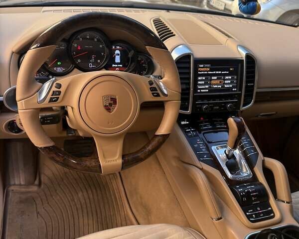 Порше Каен 2013 в Киеве на Automoto.ua Коричневый Порше Каен, объемом двигателя 3.6 л и пробегом 121 тыс. км за 26000 $, фото 4 на Automoto.ua