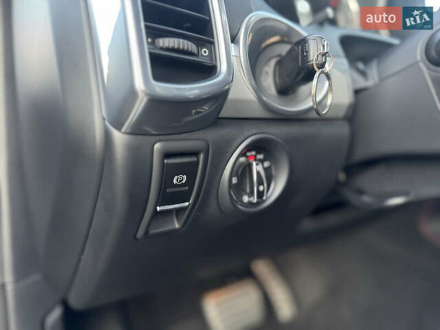 Коричневый Порше Каен, объемом двигателя 4.8 л и пробегом 140 тыс. км за 18500 $, фото 35 на Automoto.ua