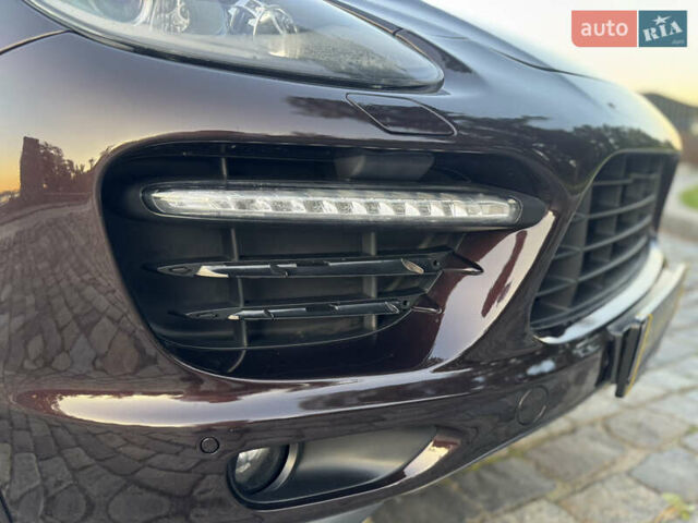 Коричневый Порше Каен, объемом двигателя 4.8 л и пробегом 140 тыс. км за 18500 $, фото 9 на Automoto.ua