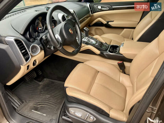 Коричневый Порше Каен, объемом двигателя 2.97 л и пробегом 180 тыс. км за 21500 $, фото 6 на Automoto.ua