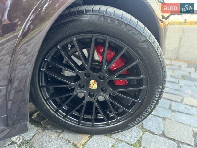 Коричневый Порше Каен, объемом двигателя 4.8 л и пробегом 140 тыс. км за 18500 $, фото 13 на Automoto.ua