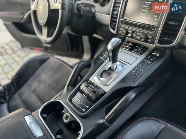 Коричневый Порше Каен, объемом двигателя 4.8 л и пробегом 140 тыс. км за 18500 $, фото 68 на Automoto.ua