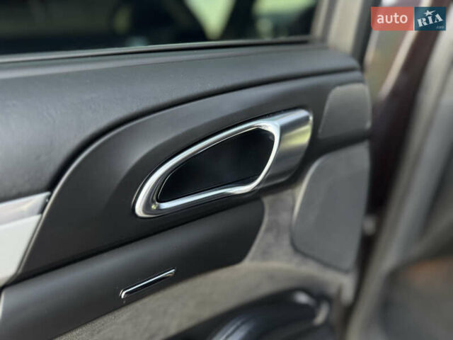 Коричневый Порше Каен, объемом двигателя 4.8 л и пробегом 140 тыс. км за 18500 $, фото 44 на Automoto.ua