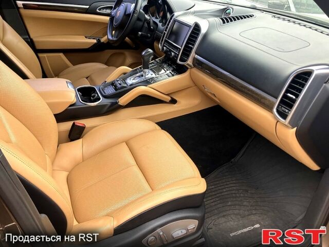 Коричневый Порше Каен, объемом двигателя 3 л и пробегом 180 тыс. км за 22700 $, фото 9 на Automoto.ua