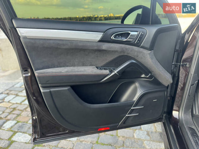 Коричневый Порше Каен, объемом двигателя 4.8 л и пробегом 140 тыс. км за 18500 $, фото 27 на Automoto.ua