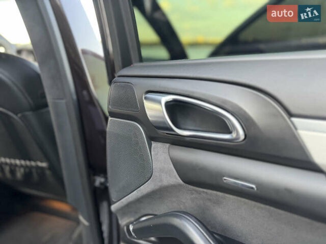 Коричневый Порше Каен, объемом двигателя 4.8 л и пробегом 140 тыс. км за 18500 $, фото 53 на Automoto.ua