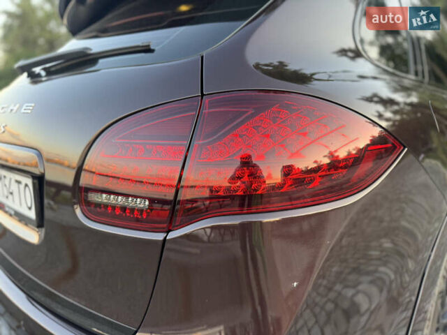 Коричневый Порше Каен, объемом двигателя 4.8 л и пробегом 140 тыс. км за 18500 $, фото 18 на Automoto.ua