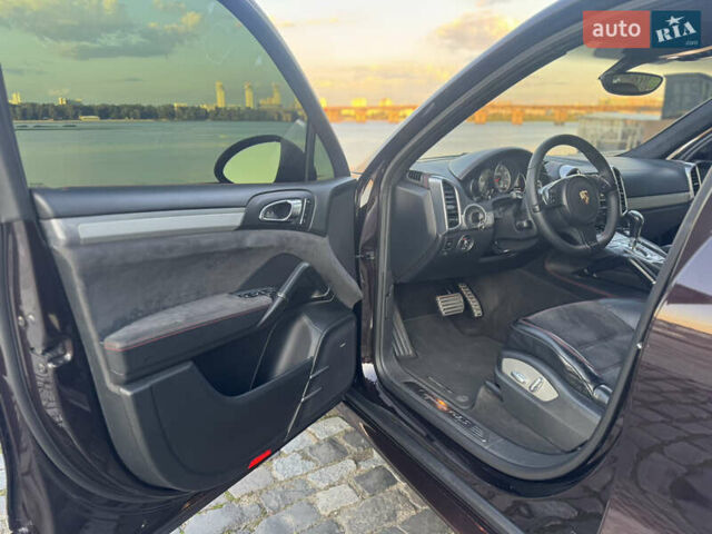 Коричневый Порше Каен, объемом двигателя 4.8 л и пробегом 140 тыс. км за 18500 $, фото 26 на Automoto.ua