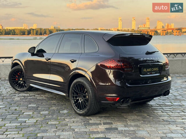 Коричневый Порше Каен, объемом двигателя 4.8 л и пробегом 140 тыс. км за 18500 $, фото 22 на Automoto.ua