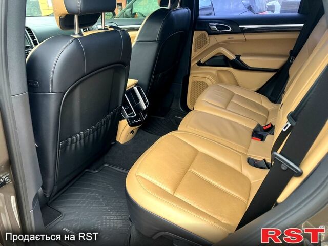 Коричневый Порше Каен, объемом двигателя 3 л и пробегом 180 тыс. км за 22700 $, фото 7 на Automoto.ua